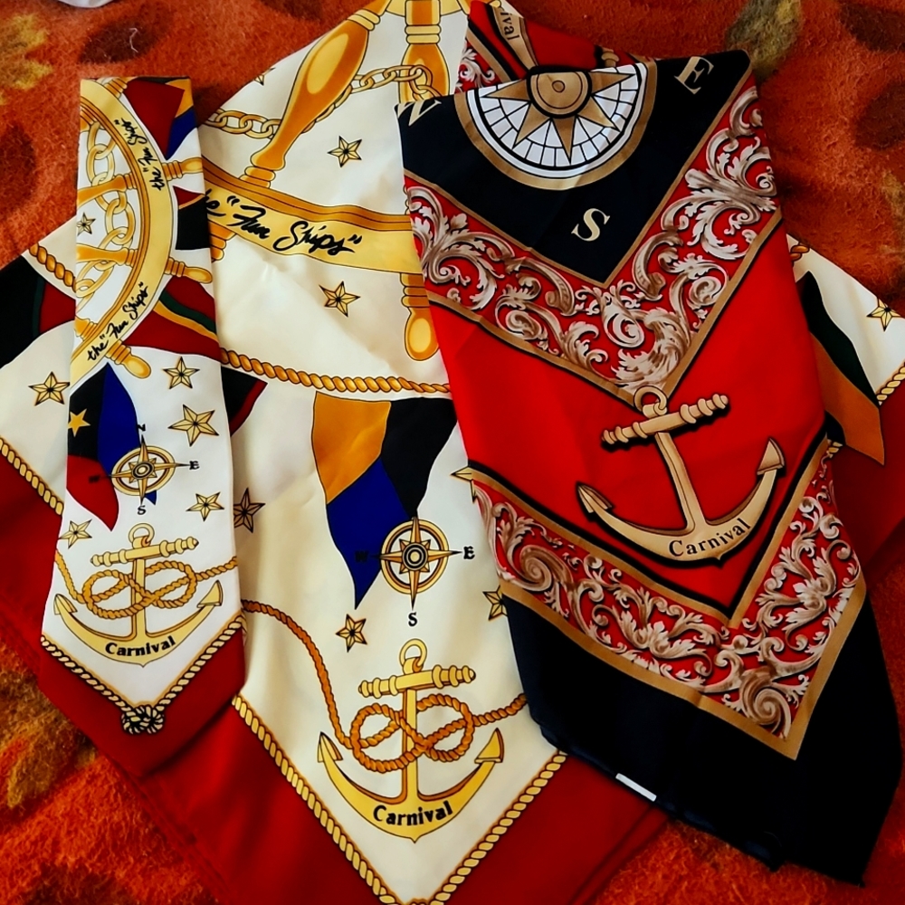 Carnival scarves and tie
